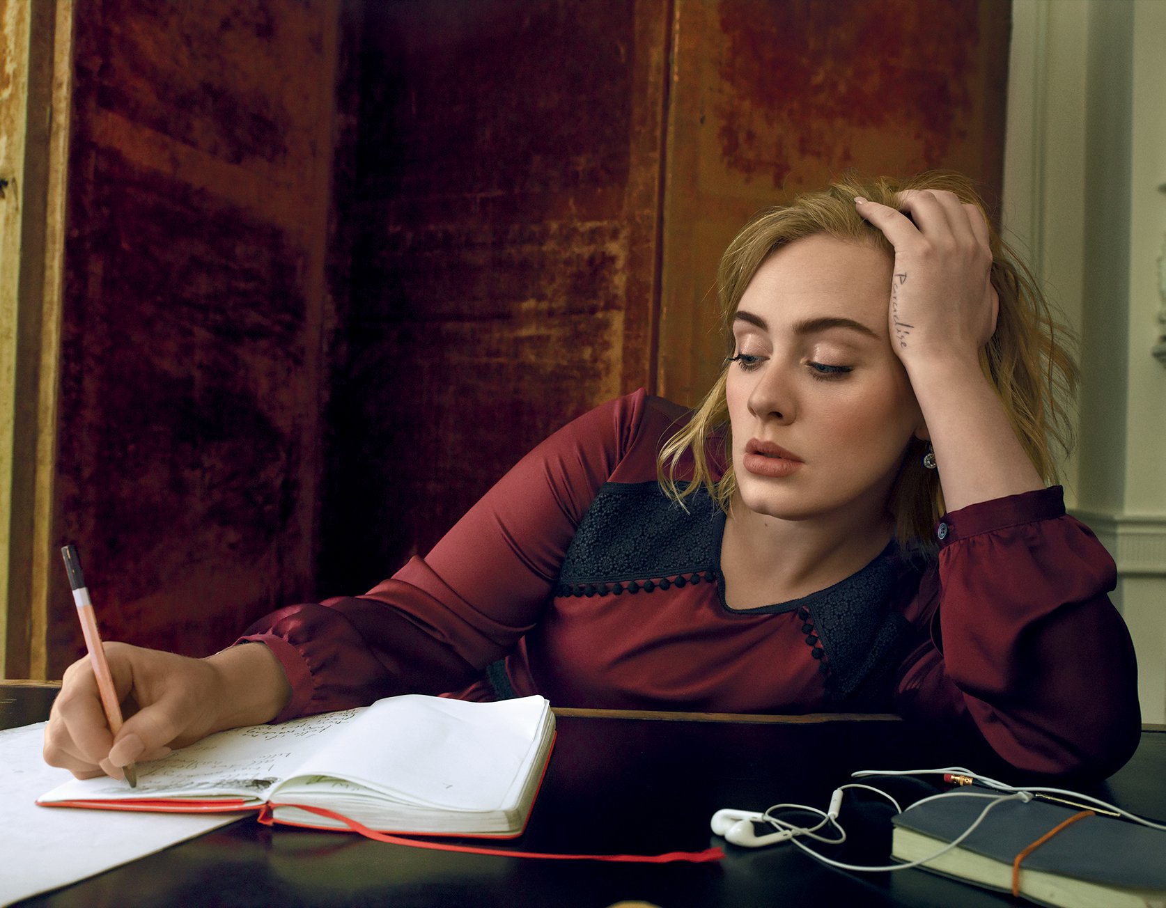 photographer Annie Leibovitz photographs acclaimed singer Adele