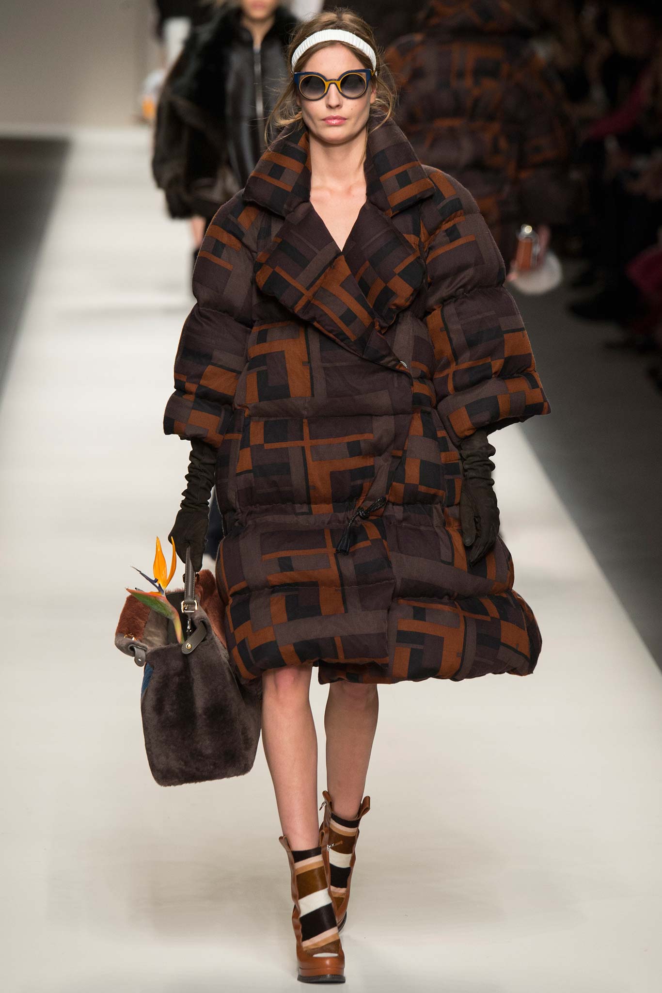 Fendi Ready to Wear F/W 2015 MFW | GRAVERAVENS