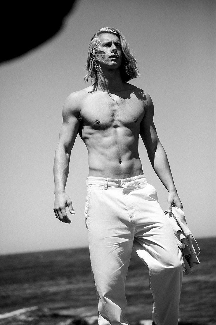 Tom Pilon by Pat Supsiri - GRAVERAVENS